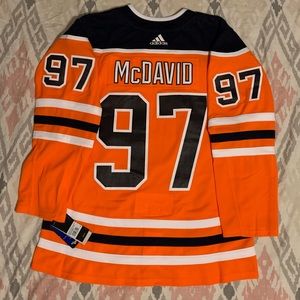 Connor McDavid jersey